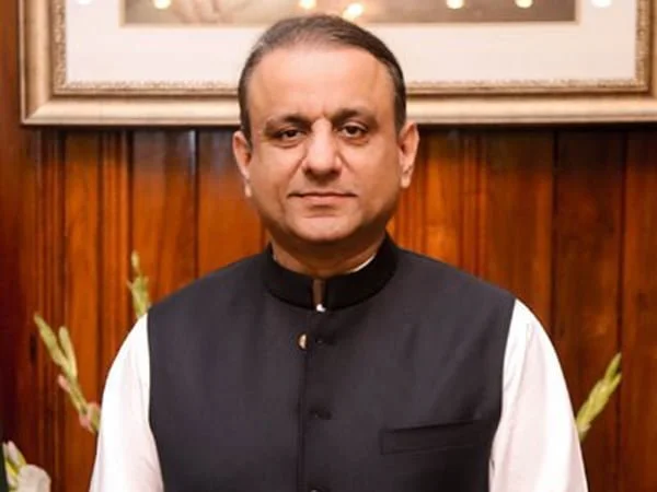 Anti Corruption Establishment is investigating the alleged corruption of disgruntled Aleem Khan, who claims the case is politically motivated.